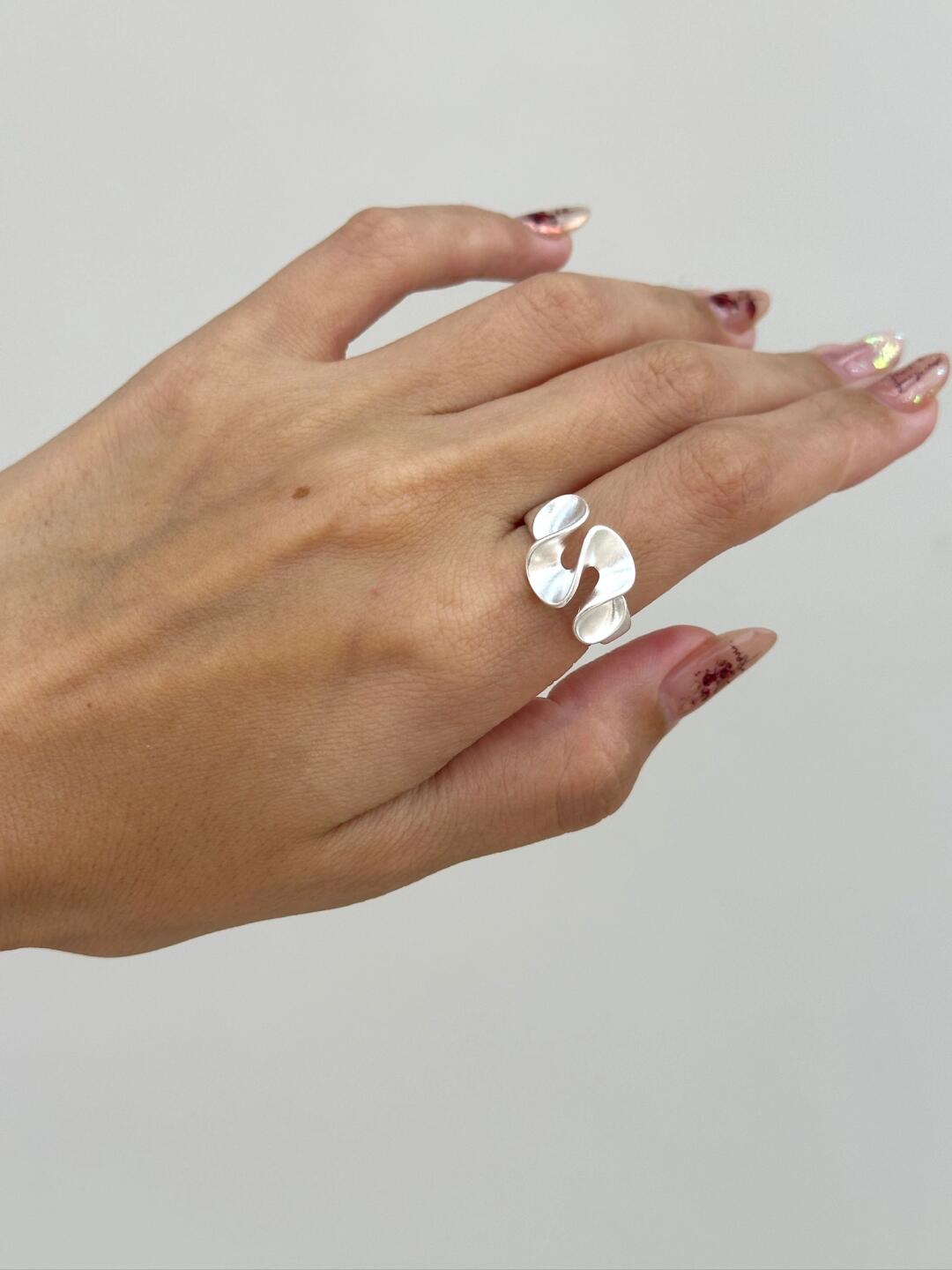 Silver spray ring