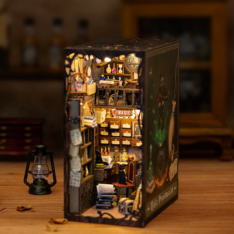 Magic Pharmacist SZ05 DIY Wooden Book Nook Kit