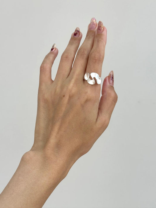 Silver spray ring