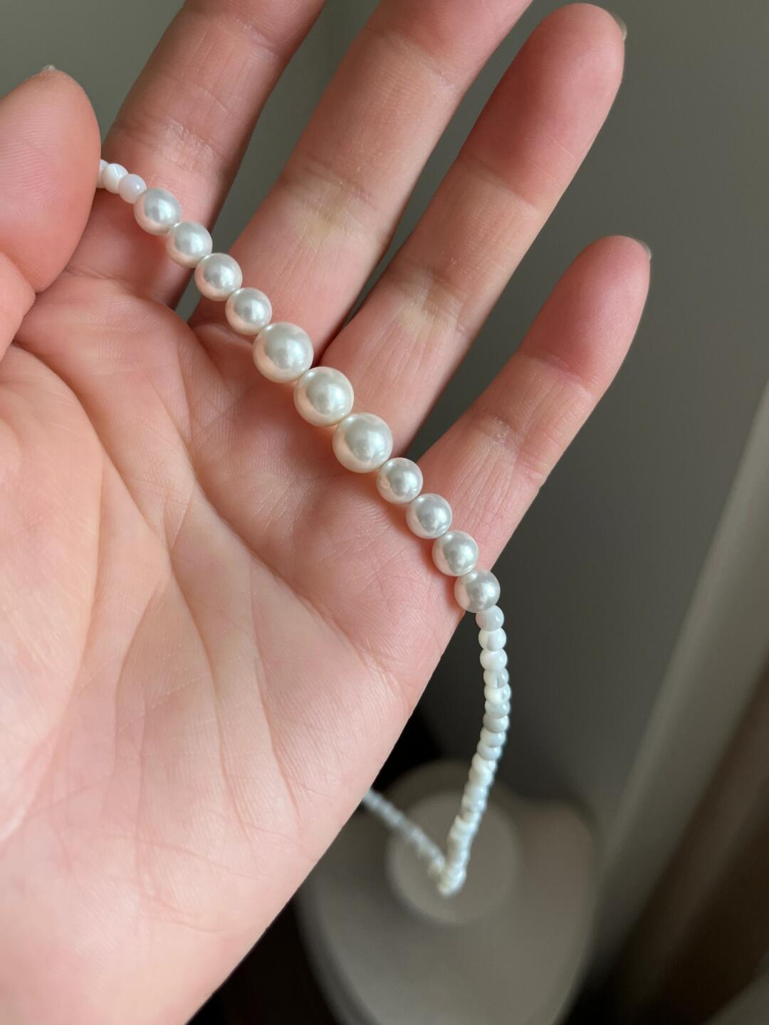 Shell pearl necklace