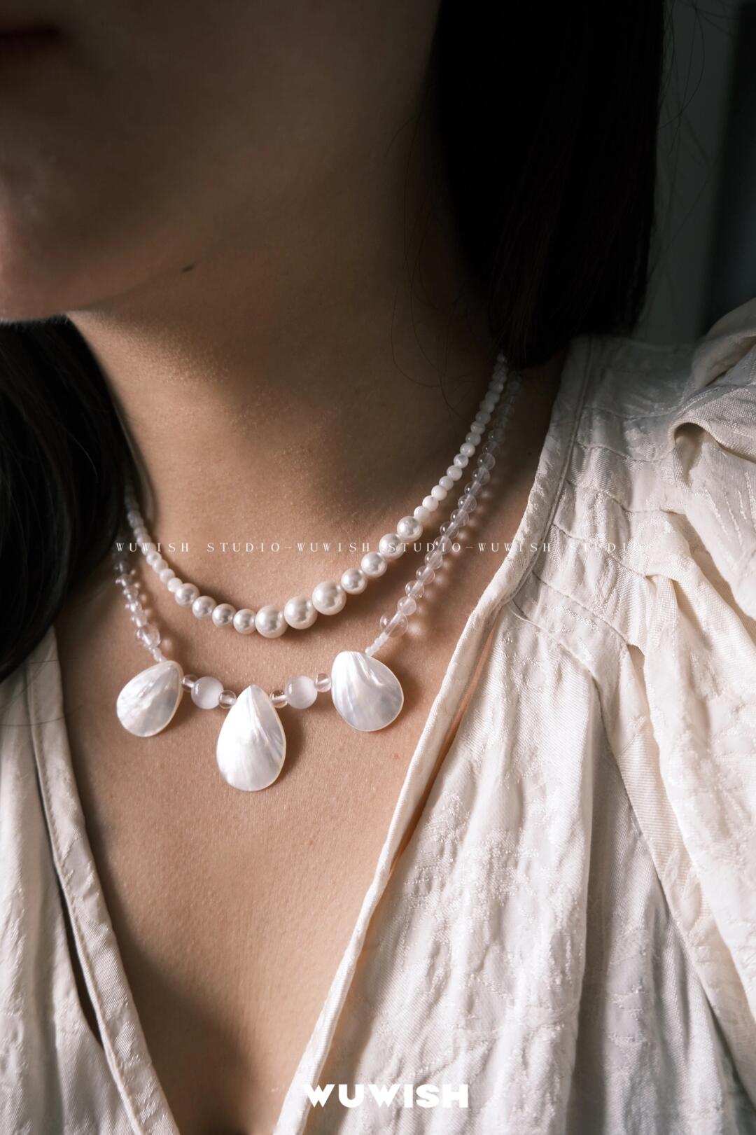 Shell pearl necklace